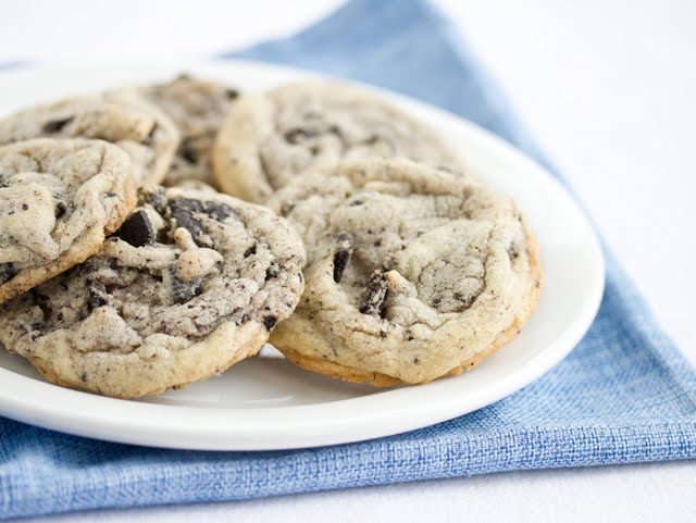 Dozen Cookies N' Creme Cookies
