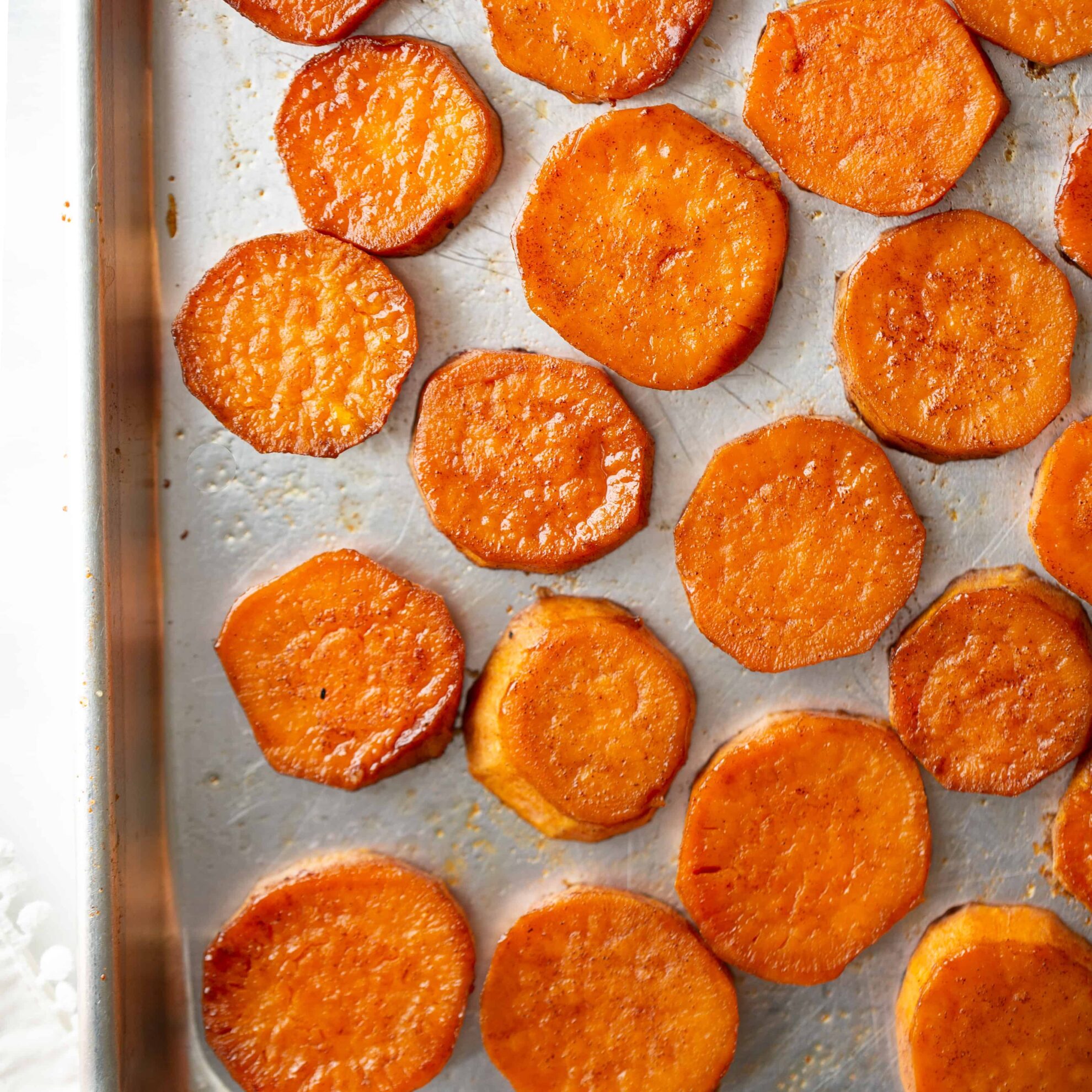 (V) Honey-Siracha Sweet Potatoes